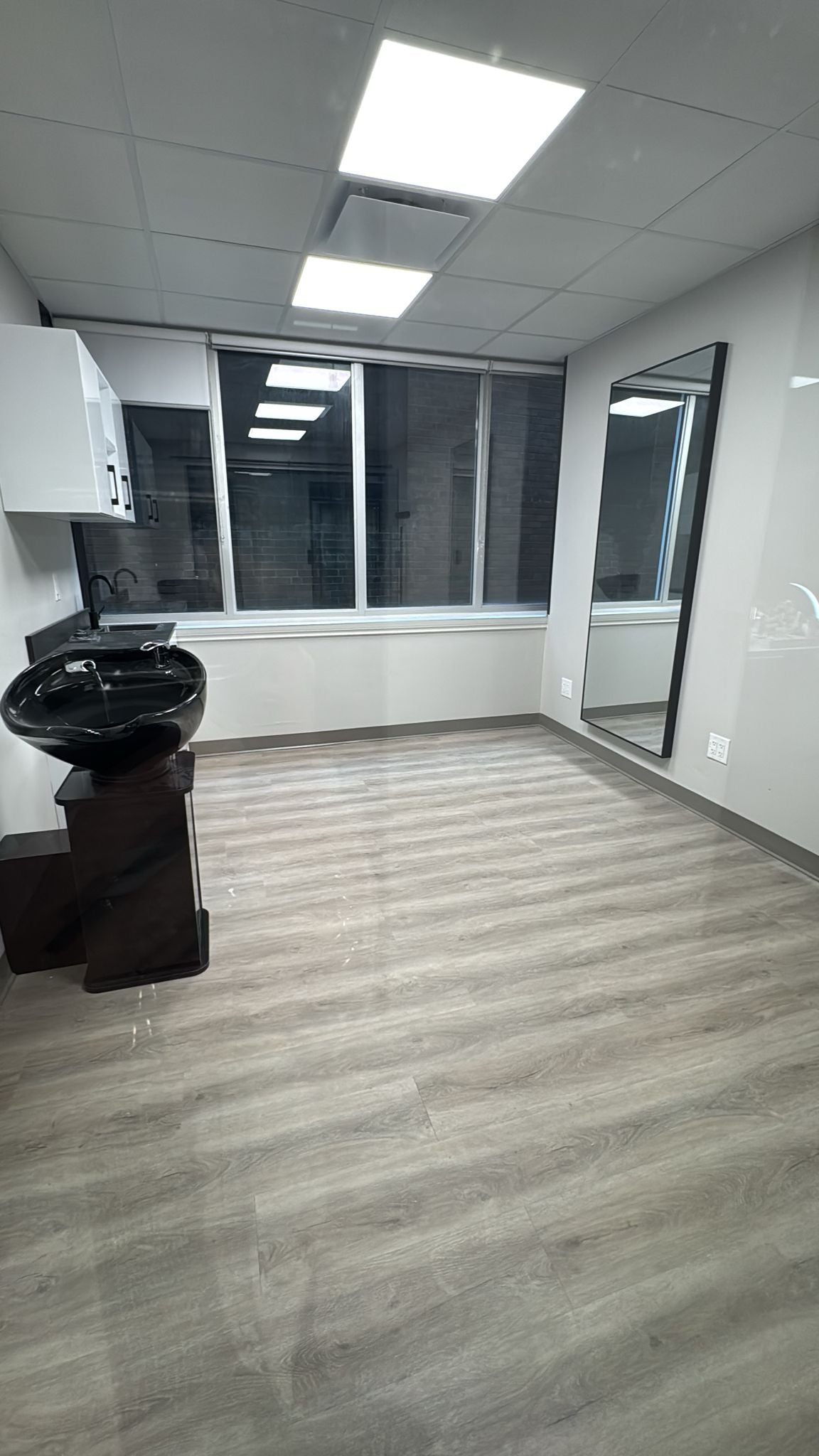 Eglinton Suite 113