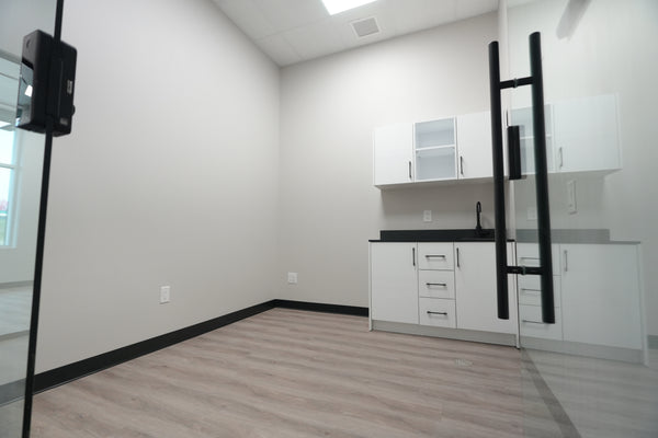 Brampton Suite 112 — photo 1