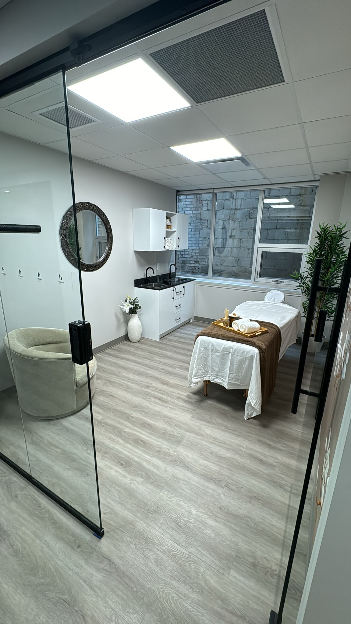 Eglinton Suite 107