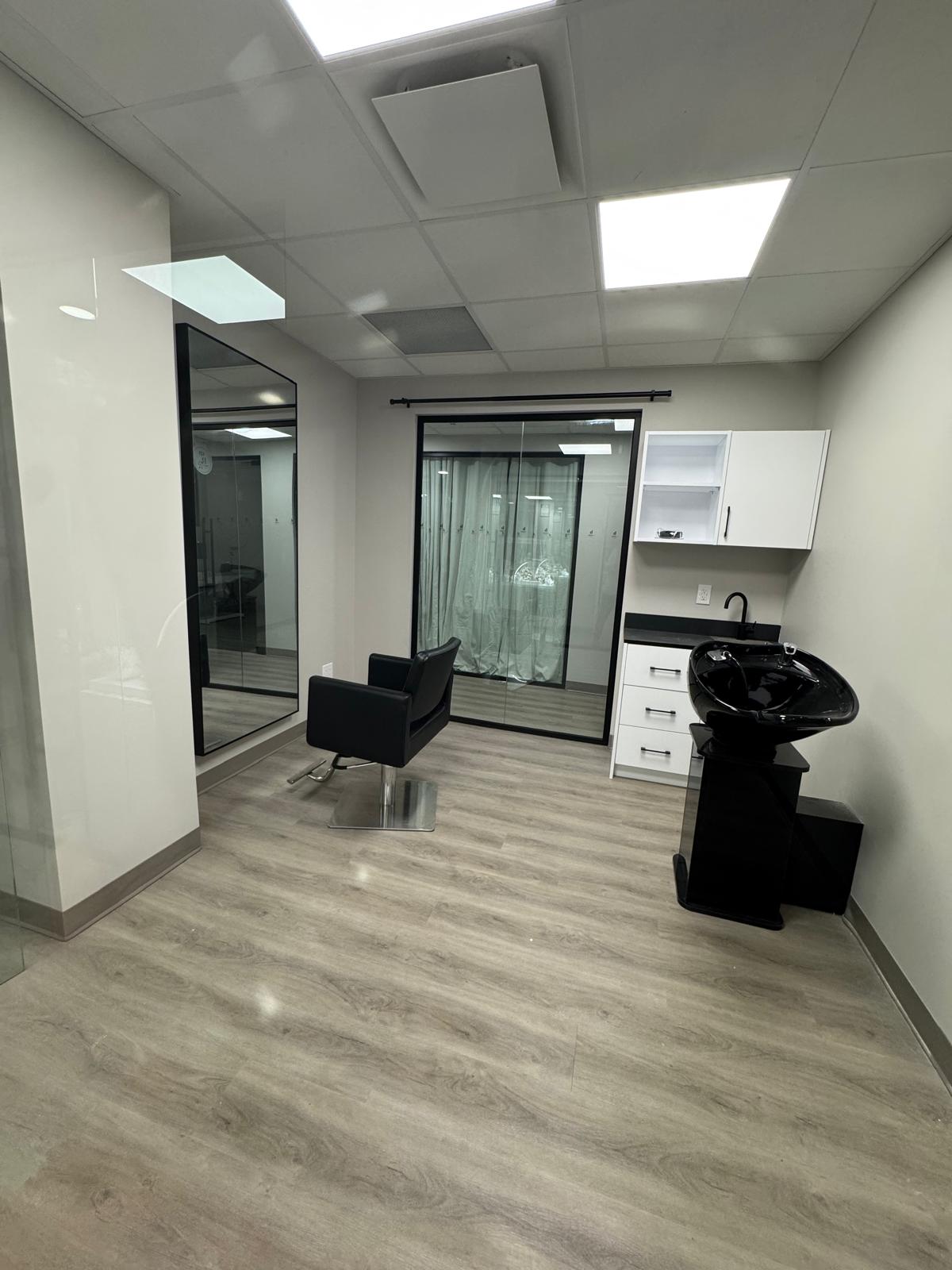 Eglinton Suite 122