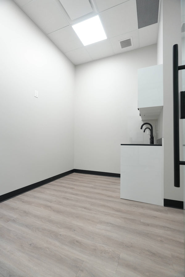 Brampton Suite 125 — photo 1